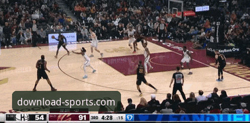 四季体育流畅体验 掌握球星动态必备知识:从米切尔42分看骑士连胜背后的战术革新